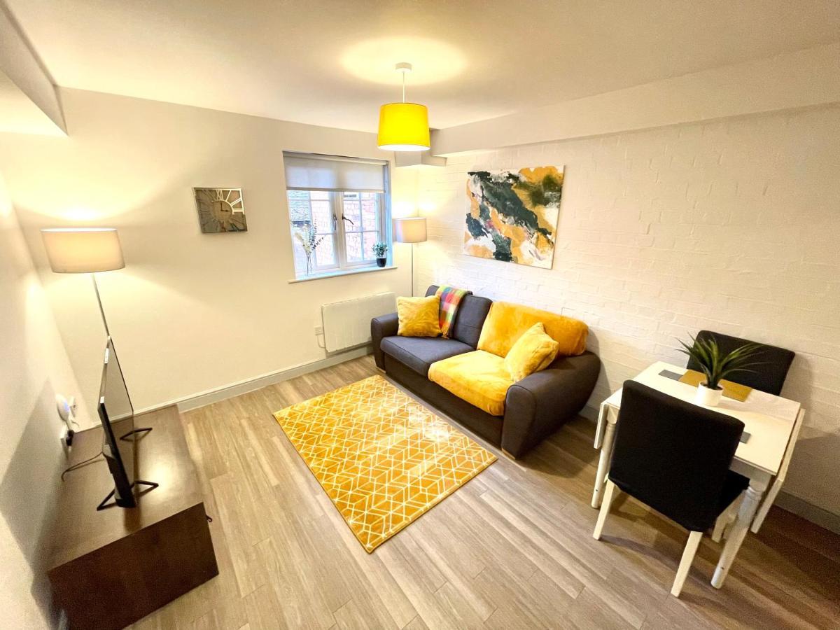 Bright & Cosy One Bedroom Apartment - 2 Beds - Perfect Base In Bishop'S Stortford Zewnętrze zdjęcie